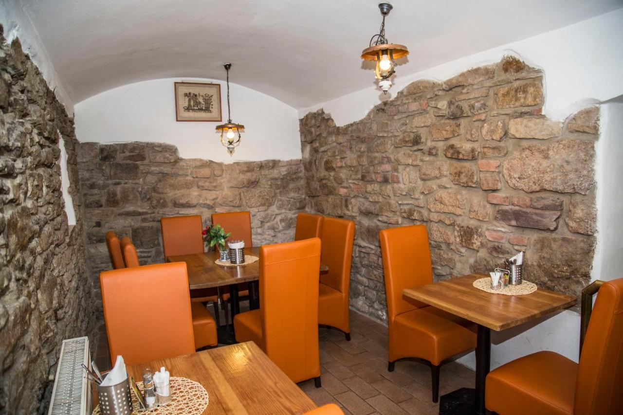 Hotel U Mesta Prahy Náchod Dış mekan fotoğraf